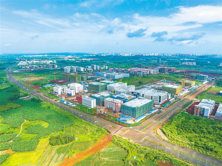 俯瞰如火如荼建設(shè)的海口國家高新區(qū)美安科技新城