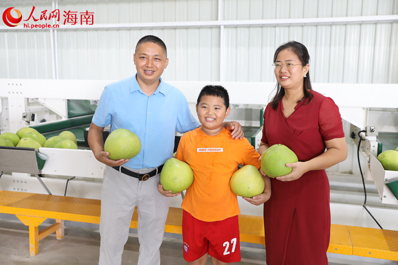 “柚子夫婦”一家人的幸福時光。 孟凡盛攝
