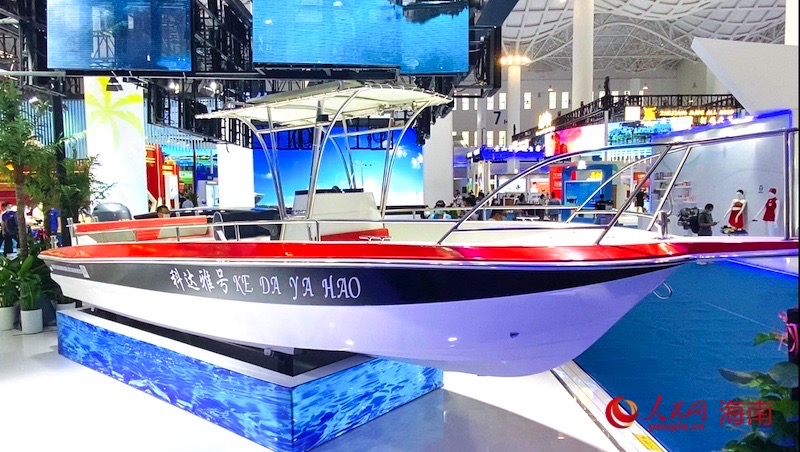 海南企業(yè)自主研發(fā)游艇Y-800游艇。李浩蓉攝