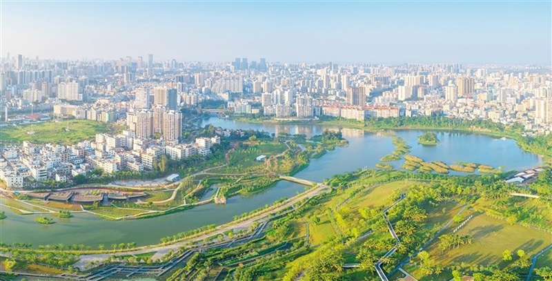 美舍河航拍圖。海南省水務(wù)廳供圖