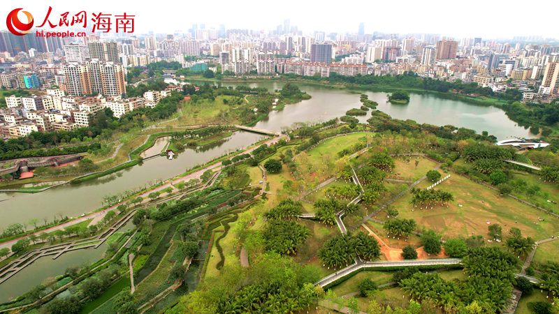 美舍河鳳翔濕地公園。 人民網(wǎng) 孟凡盛攝