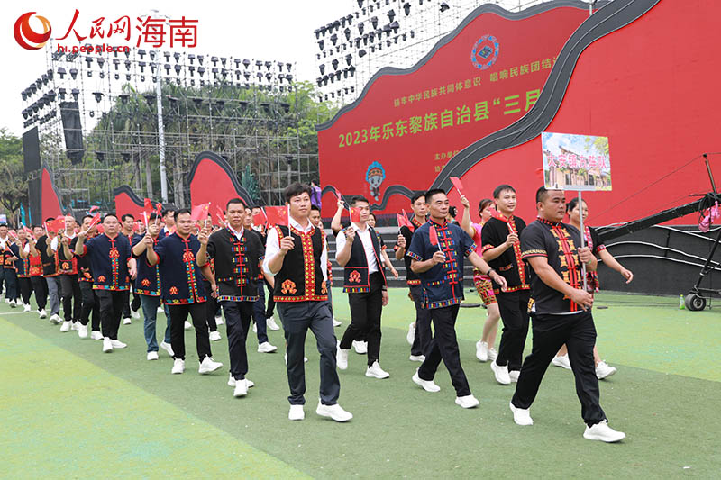 大安鎮(zhèn)方陣隊(duì)。人民網(wǎng) 孟凡盛攝
