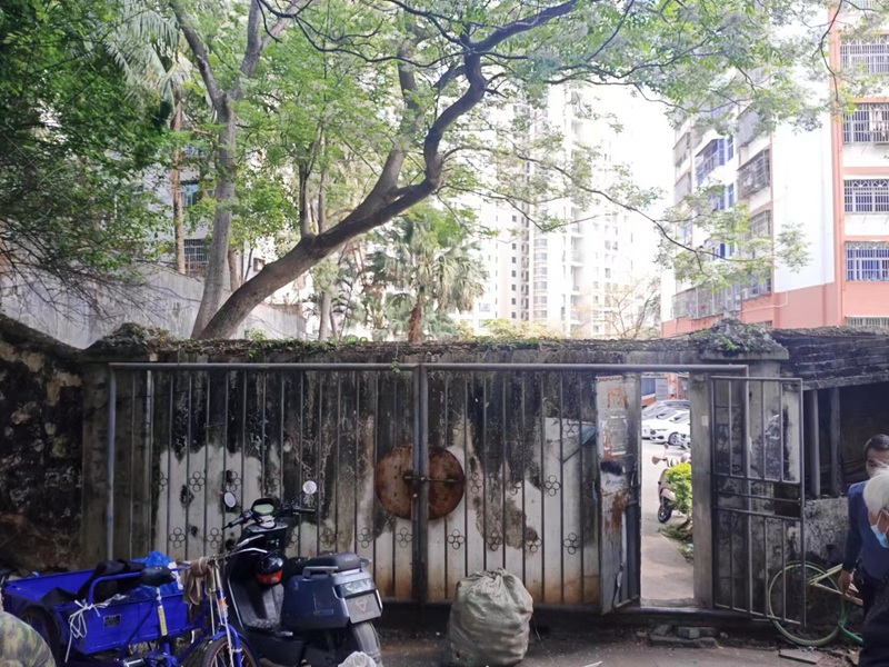 斷頭路未貫通前的情景（南側(cè)）。龍華區(qū)住建局供圖