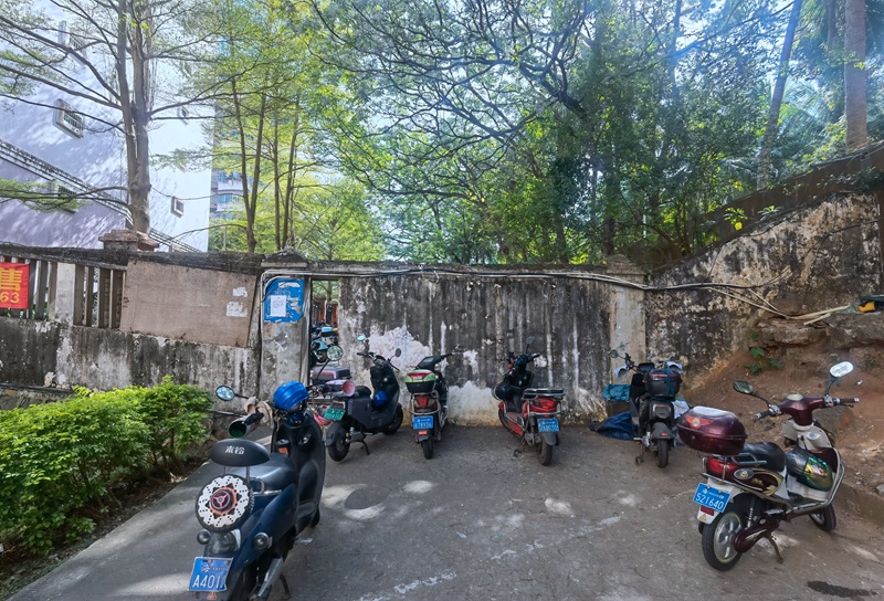 斷頭路未貫通前的情景（北側(cè)）。龍華區(qū)住建局供圖