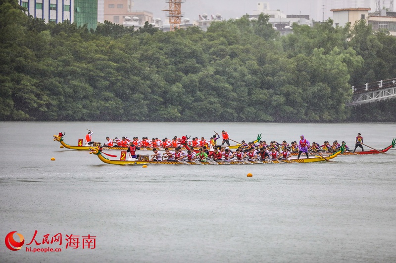 比賽現(xiàn)場(chǎng)。人民網(wǎng)記者 牛良玉攝