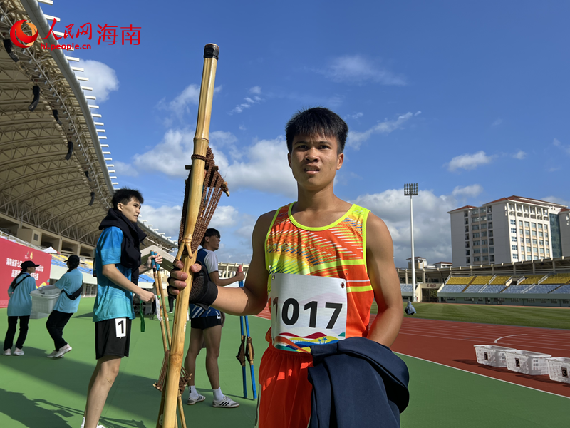 不服輸?shù)亩?jīng)斯。 人民網(wǎng)記者 李學山攝
