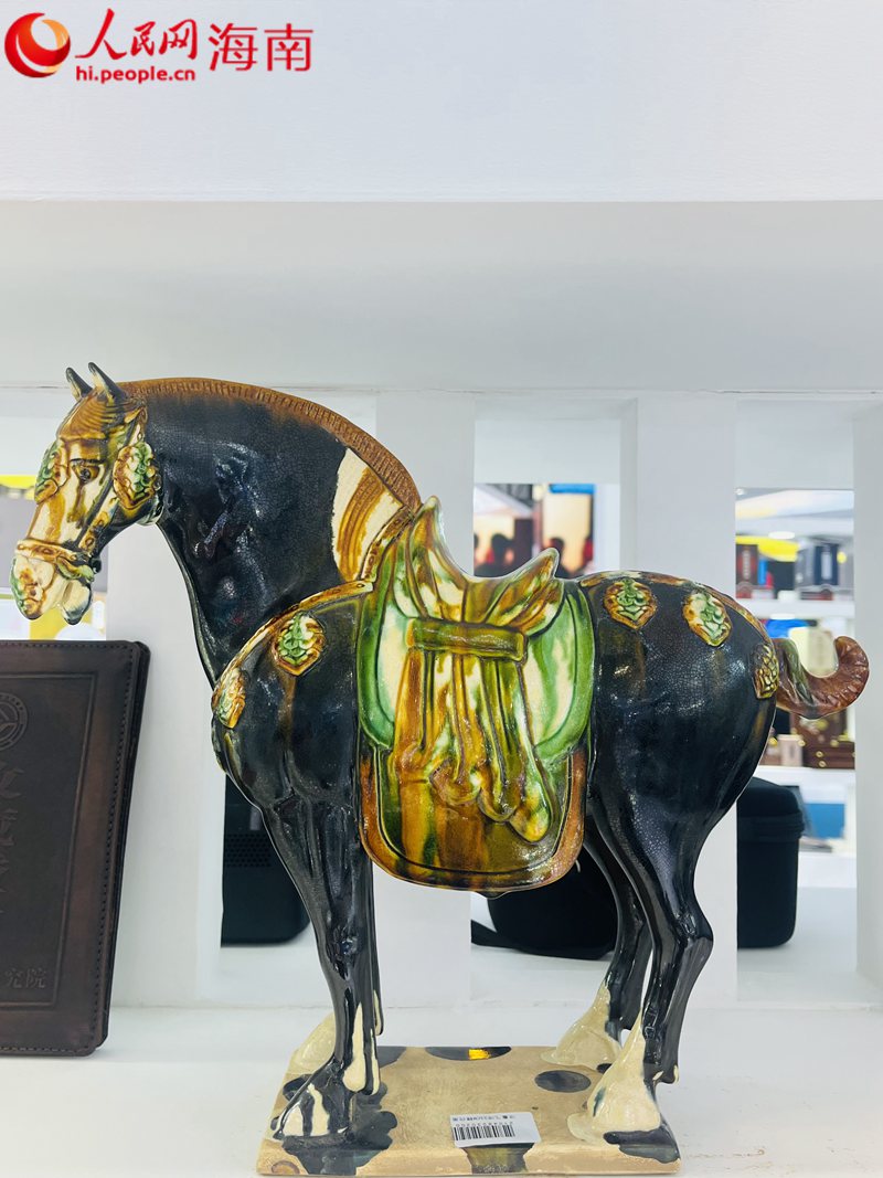 國潮特色展品。人民網(wǎng) 符小葉攝