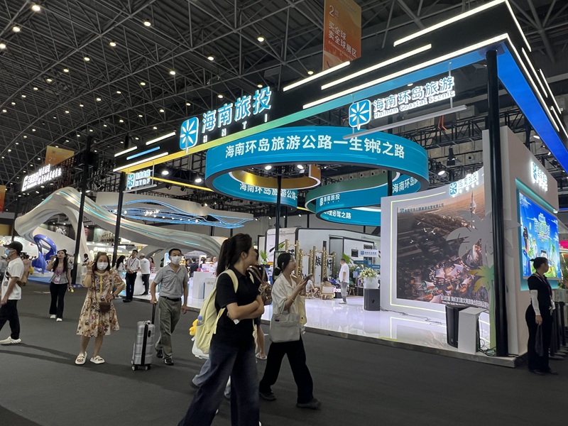 消博會(huì)上的海南旅投展館。人民網(wǎng)記者 李學(xué)山攝