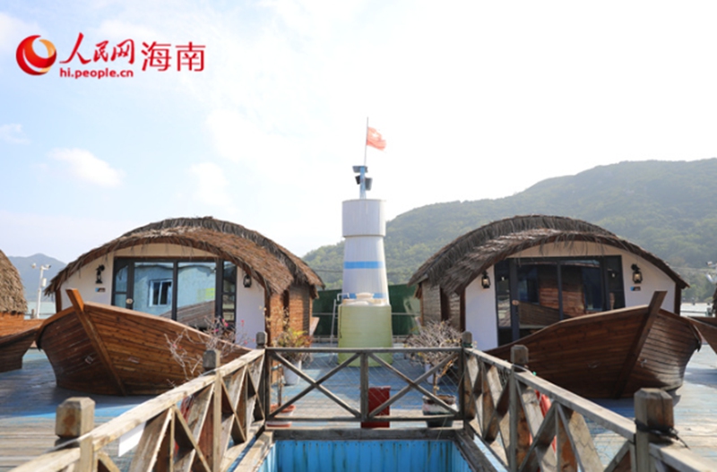 陵水疍家海上漁排民宿。人民網(wǎng)記者 孟凡盛攝