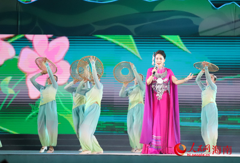 悠揚(yáng)歌聲在現(xiàn)場(chǎng)回蕩。人民網(wǎng)記者 牛良玉攝