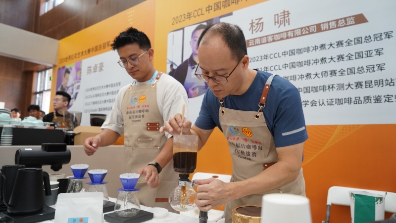 活動現(xiàn)場，特邀的中國手沖咖啡冠軍進行手沖技法分享與展示。 主辦方供圖