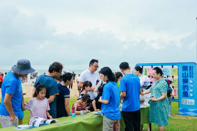 現(xiàn)場(chǎng)的科普展示區(qū)，讓市民游客感受秀英區(qū)的生態(tài)之美、漁業(yè)之美。 主辦方供圖