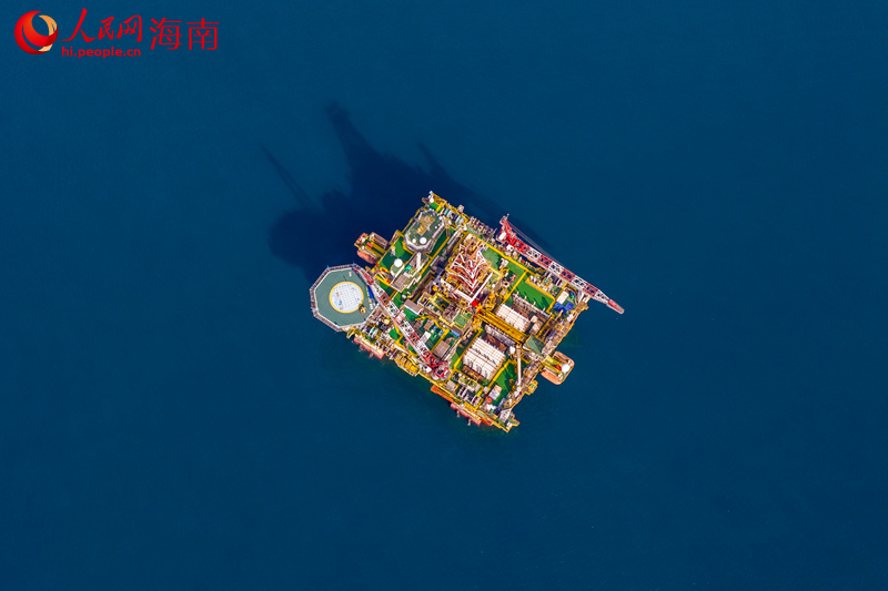 空中俯瞰海洋石油982平臺(tái)。人民網(wǎng)記者 孟凡盛攝