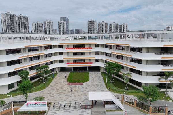 三亞市第七小學(xué)海羅校區(qū)正式交付啟用。熊淑婷 攝