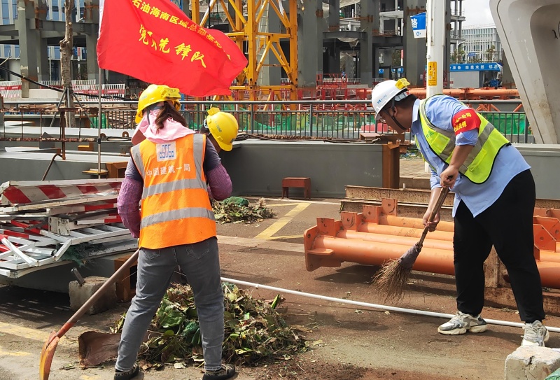 黨員先鋒隊深入一線參與災(zāi)后重建。 中建一局海南分公司供圖
