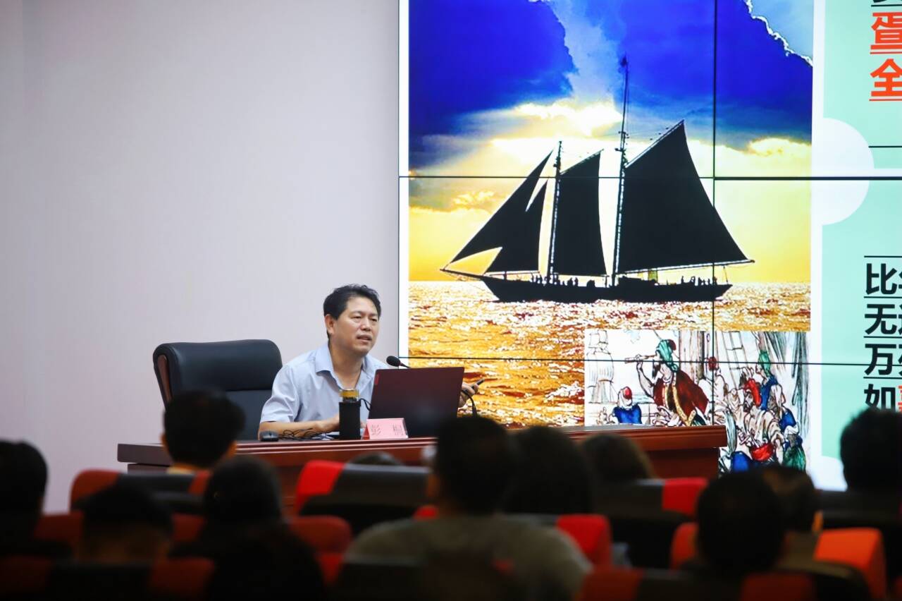 彭桐解讀蘇東坡與海南的“雙向奔赴”。孫珂攝