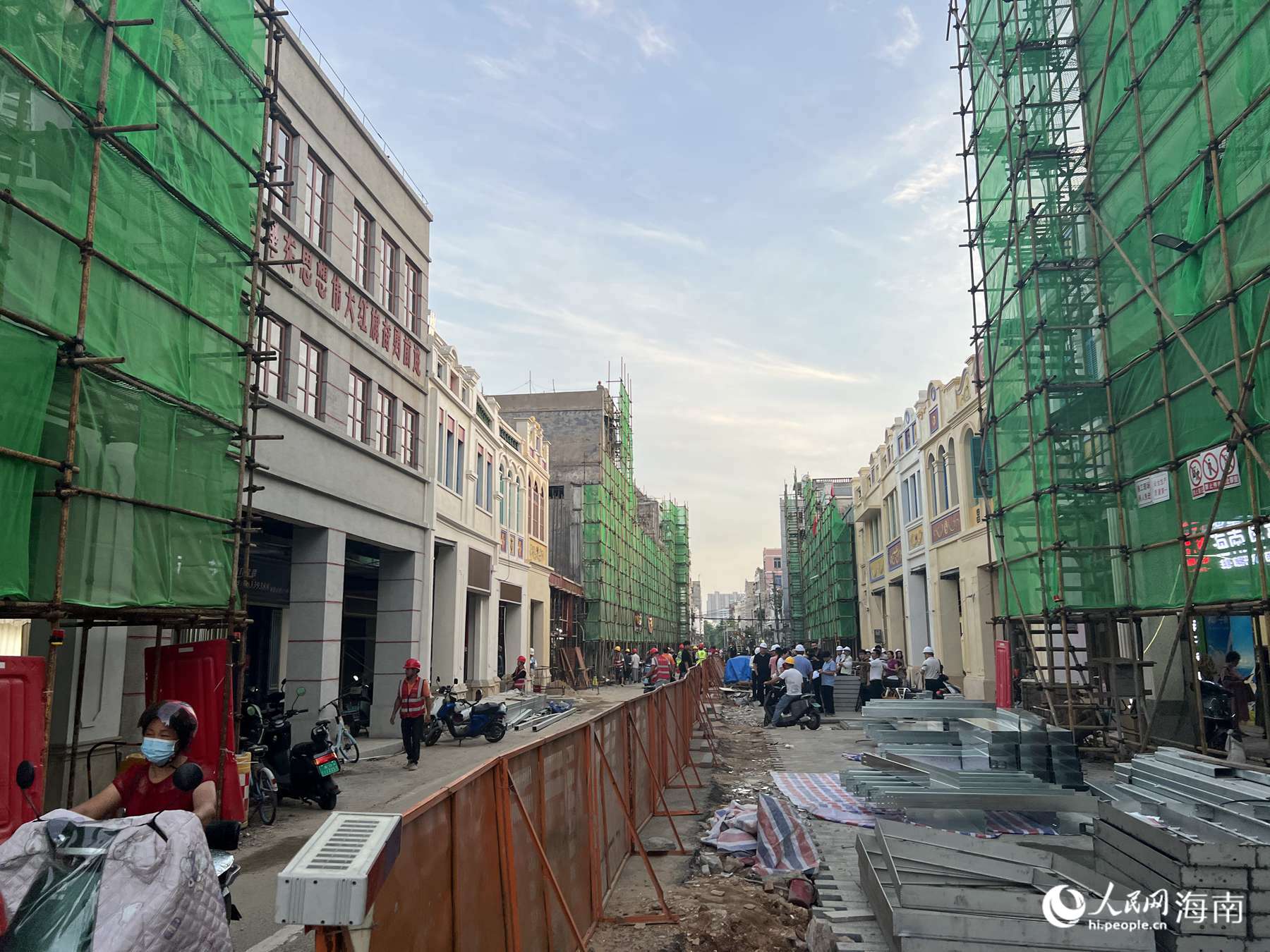 修繕施工現(xiàn)場。人民網(wǎng)記者李學(xué)山攝