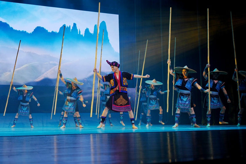 演出現(xiàn)場(chǎng)，氣勢(shì)恢宏。主辦方供圖