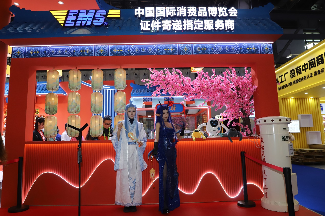 消博郵局的互動表演。黃文燕攝