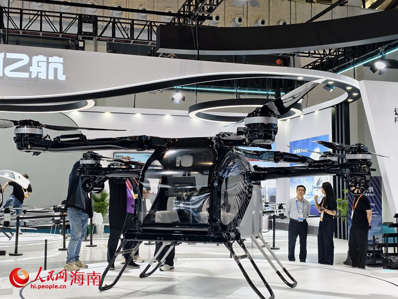 無(wú)人駕駛載人航空器。人民網(wǎng) 符澤民攝