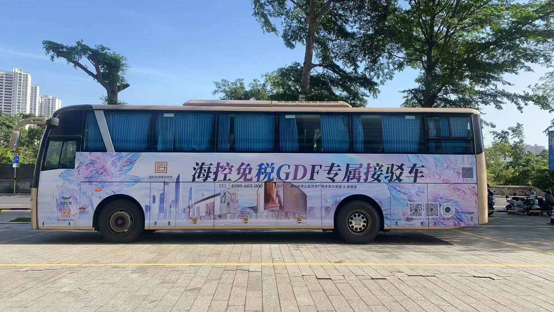 ?？孛舛悺跋＞€”接駁車。李浩蓉攝