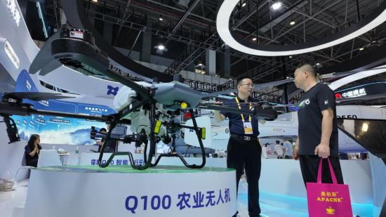 　無人機實現(xiàn)了低碳作業(yè)，減少了碳足跡