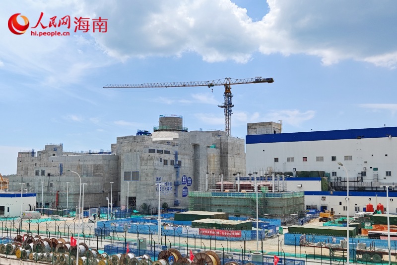 海南核電廠“玲龍一號”科技示范工程施工現(xiàn)場井然有序。 人民網(wǎng) 枉源攝
