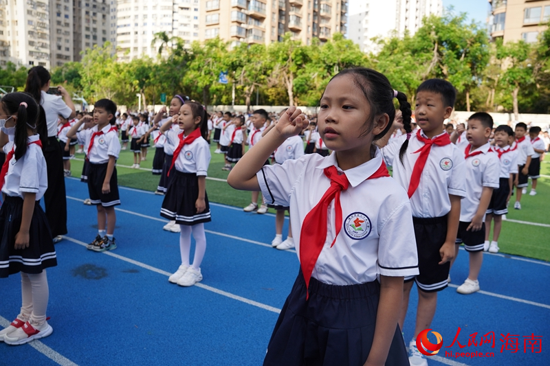 入隊(duì)儀式現(xiàn)場(chǎng)。人民網(wǎng)記者 毛雷攝