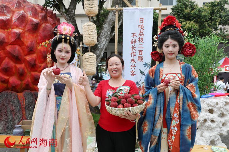 荔枝種植戶喜獲豐收。人民網(wǎng)記者 符武平攝