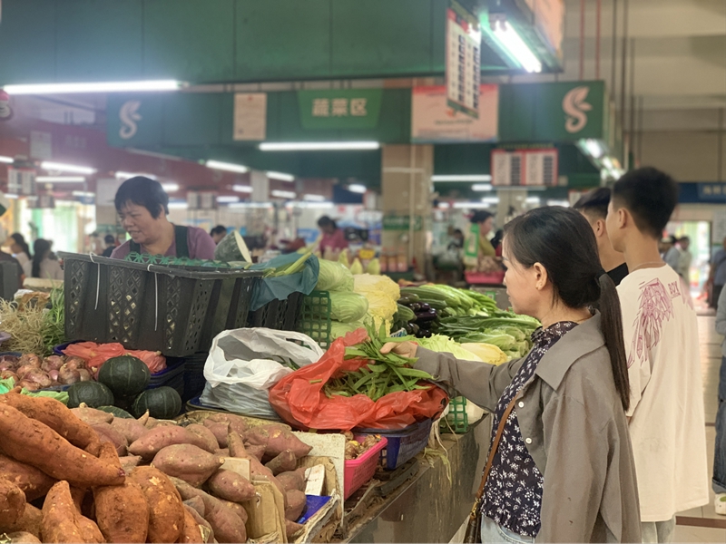 育才生態(tài)區(qū)立才農(nóng)貿(mào)市場(chǎng)新增“菜籃子”平價(jià)網(wǎng)點(diǎn)。育才生態(tài)區(qū)綜治中心供圖
