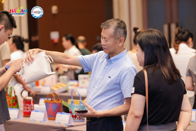 獲獎商品受關注。主辦方供圖